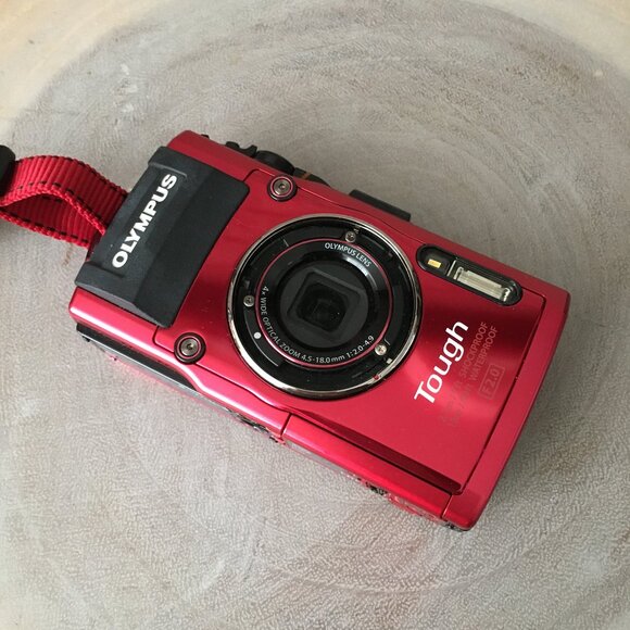 Olympus Stylus Tough TG-3 16MP Compact Waterproof Camera In Red - Picture 3 of 13